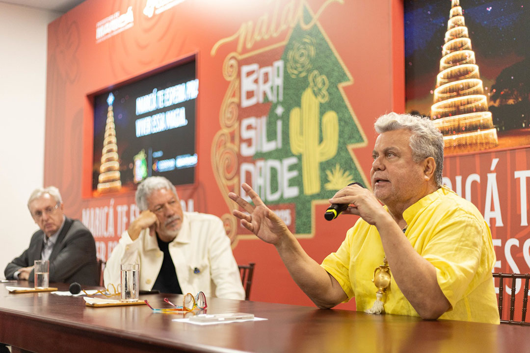 O presidente da CODEMAR, Celso Pansera, presidente da MARÉ, Antônio Grassi, e diretor artístico e criativo, Milton Cunha, na coletiva de lançamento do 'Natal Brasilidade 2025' de Maricá. Foto: Thamyris Mello/Maricá Maricá apresenta o ‘Natal Brasilidade 2025’