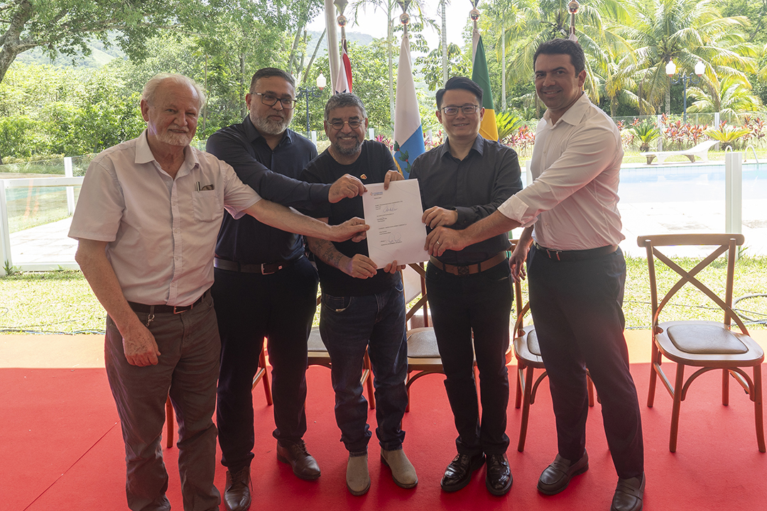 Foto: Matheus Alter/Maricá Maricá assina acordo para instalação de fábrica de tratores com investimento de R$ 200 milhões