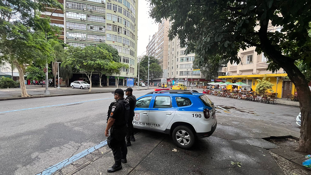 Foto: Divulgação/GOVRJ Cláudio Castro oficializa reajuste de 166% no auxílio-alimentação da Polícia Militar