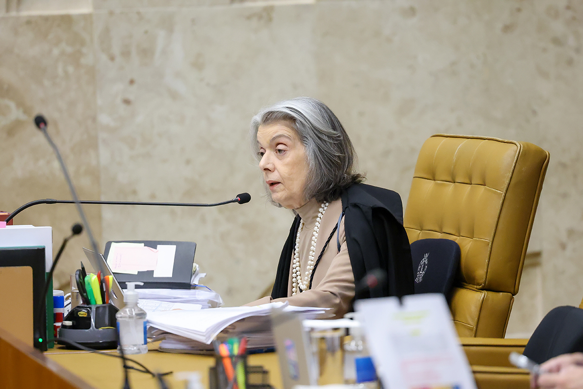 Ministra Cármen Lúcia vota contra redistribuição de royalties