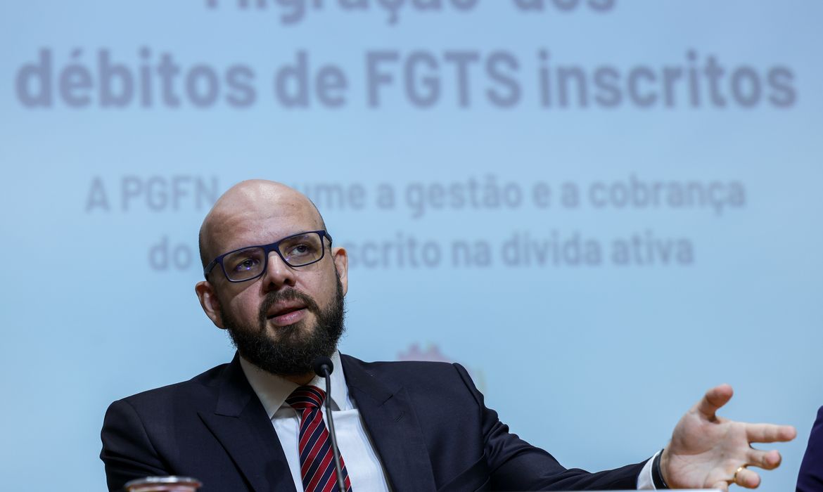 Foto: Fábio Rodrigues Pozzebom/Agência Brasil PGFN assume cobrança exclusiva da dívida ativa do FGTS e anuncia mutirão com descontos
