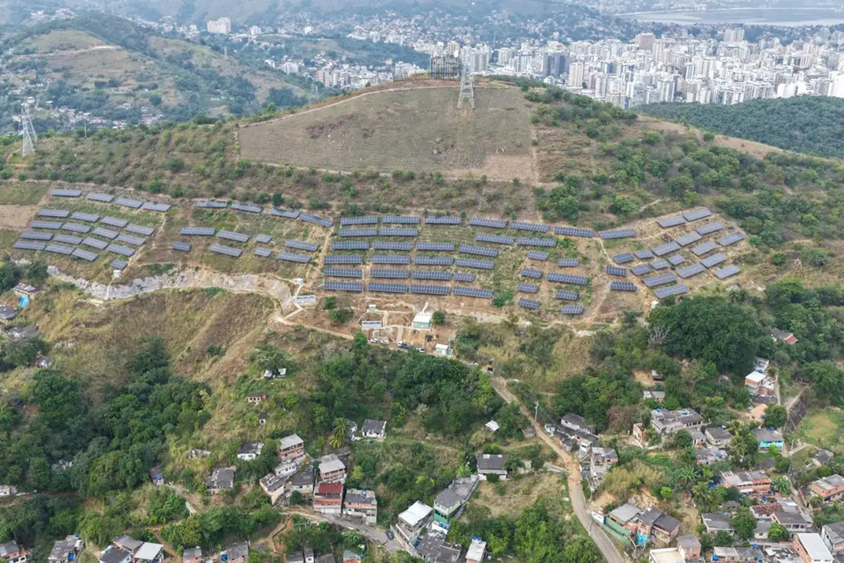 Foto: Leonardo Simplício/Agência Brasil Usina solar em comunidade de Niterói gera economia de R$ 5 milhões por ano ao município