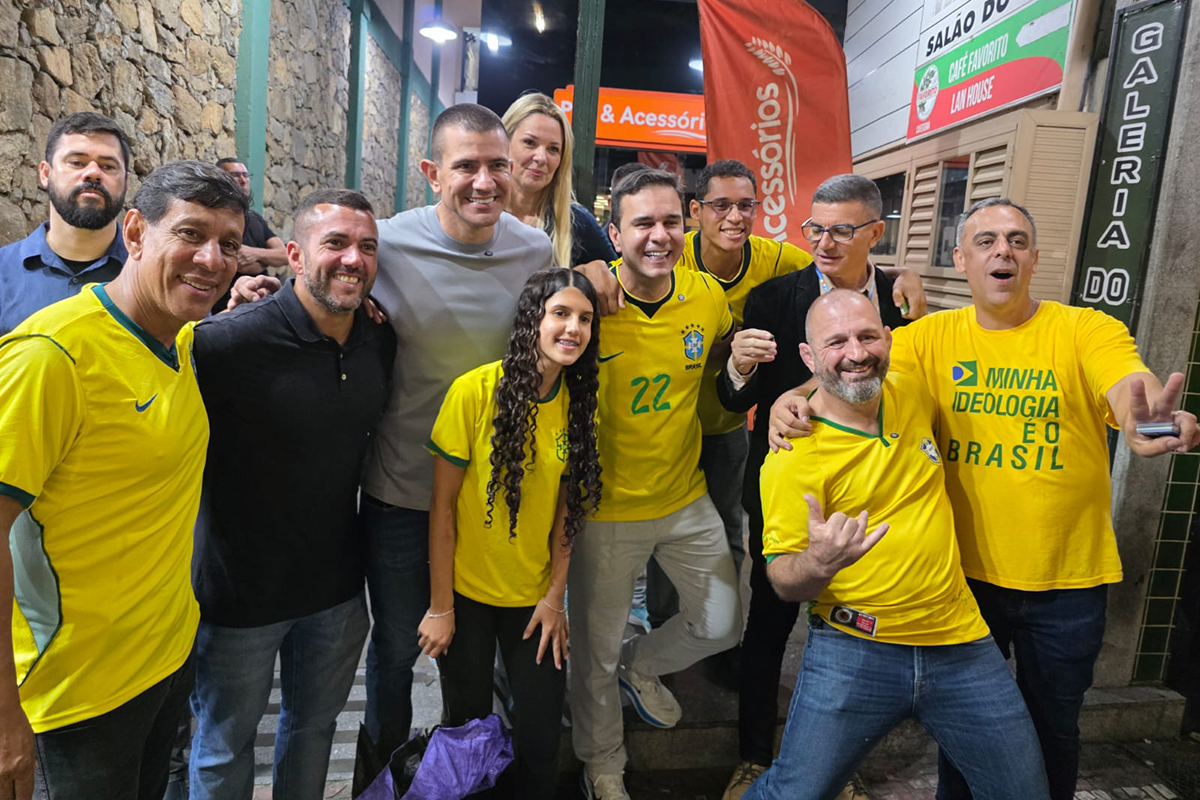 Foto: Divulgação Marcelo Dino e Douglas Ruas realizam caminhada em Angra dos Reis e voltam a criticar taxa de turismo
