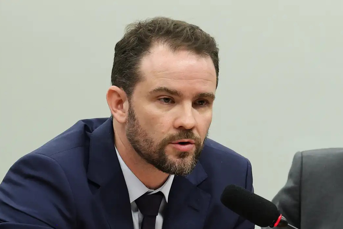 Foto: Lula Marques/Agência Brasil Governo buscará cumprir meta fiscal com diálogo e diálogo com mercado, afirma Dario Durigan